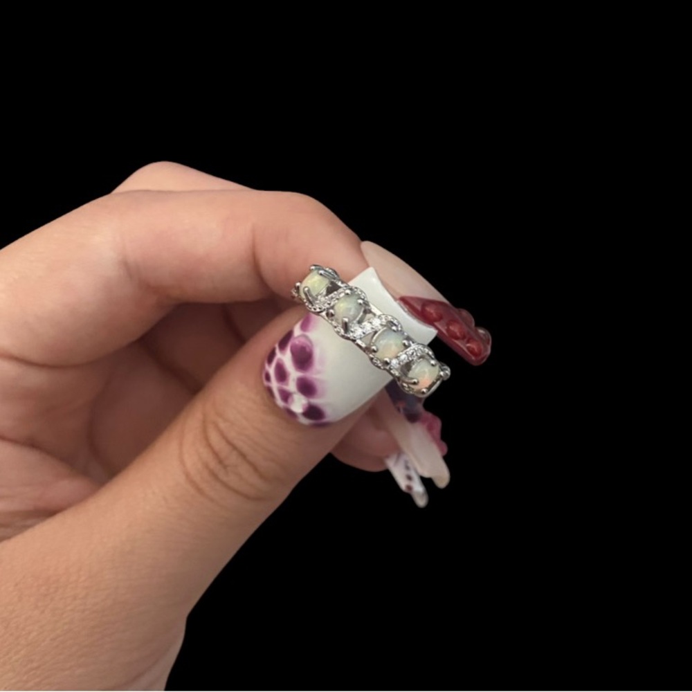 Opal band